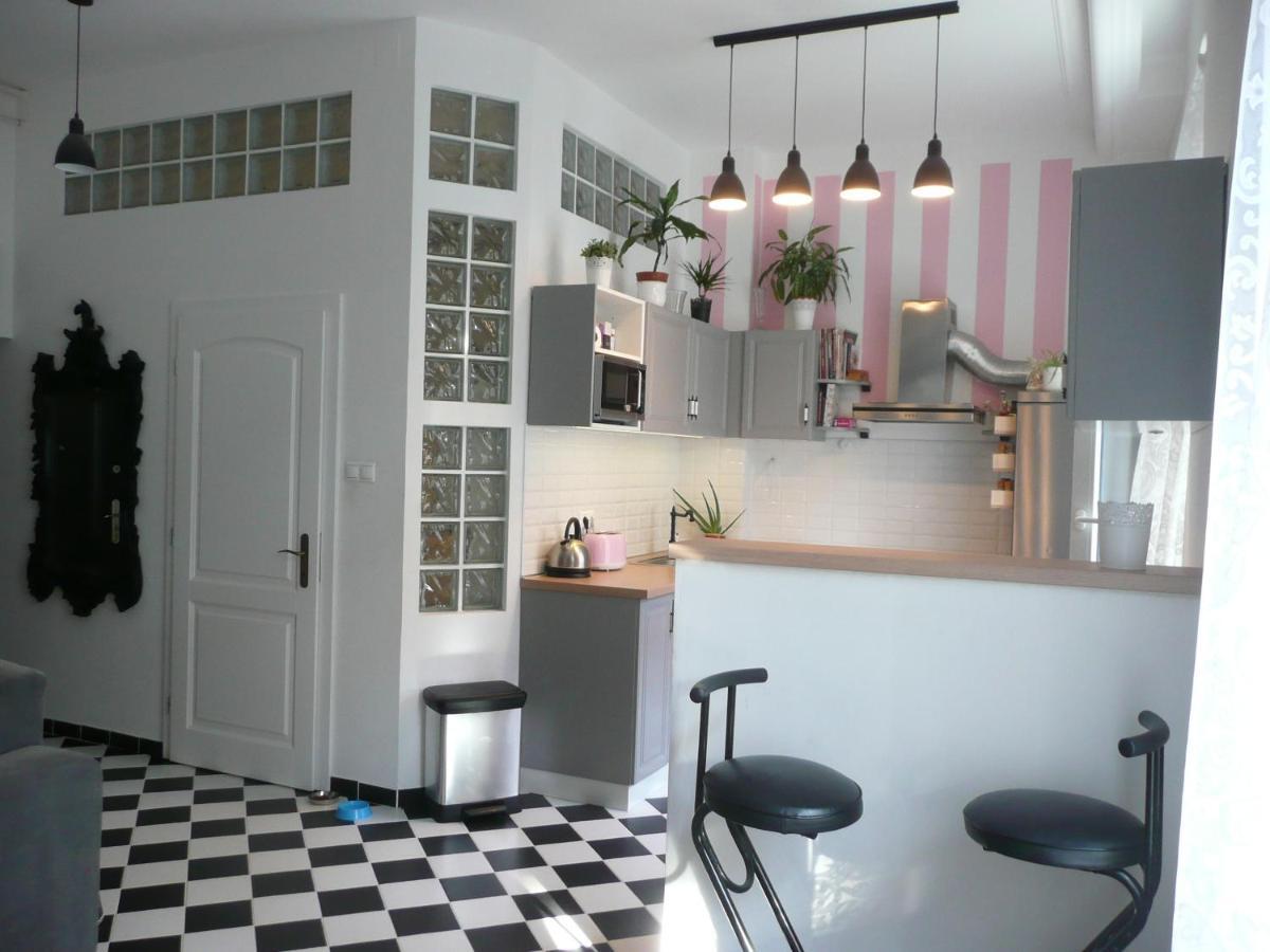Appartamento Modern City Center Location: Party, Sightsee, Rest Budapest Esterno foto